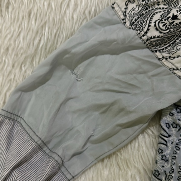 Free people all patched up Womans chambray button down shirt size xs - Picture 9 of 9